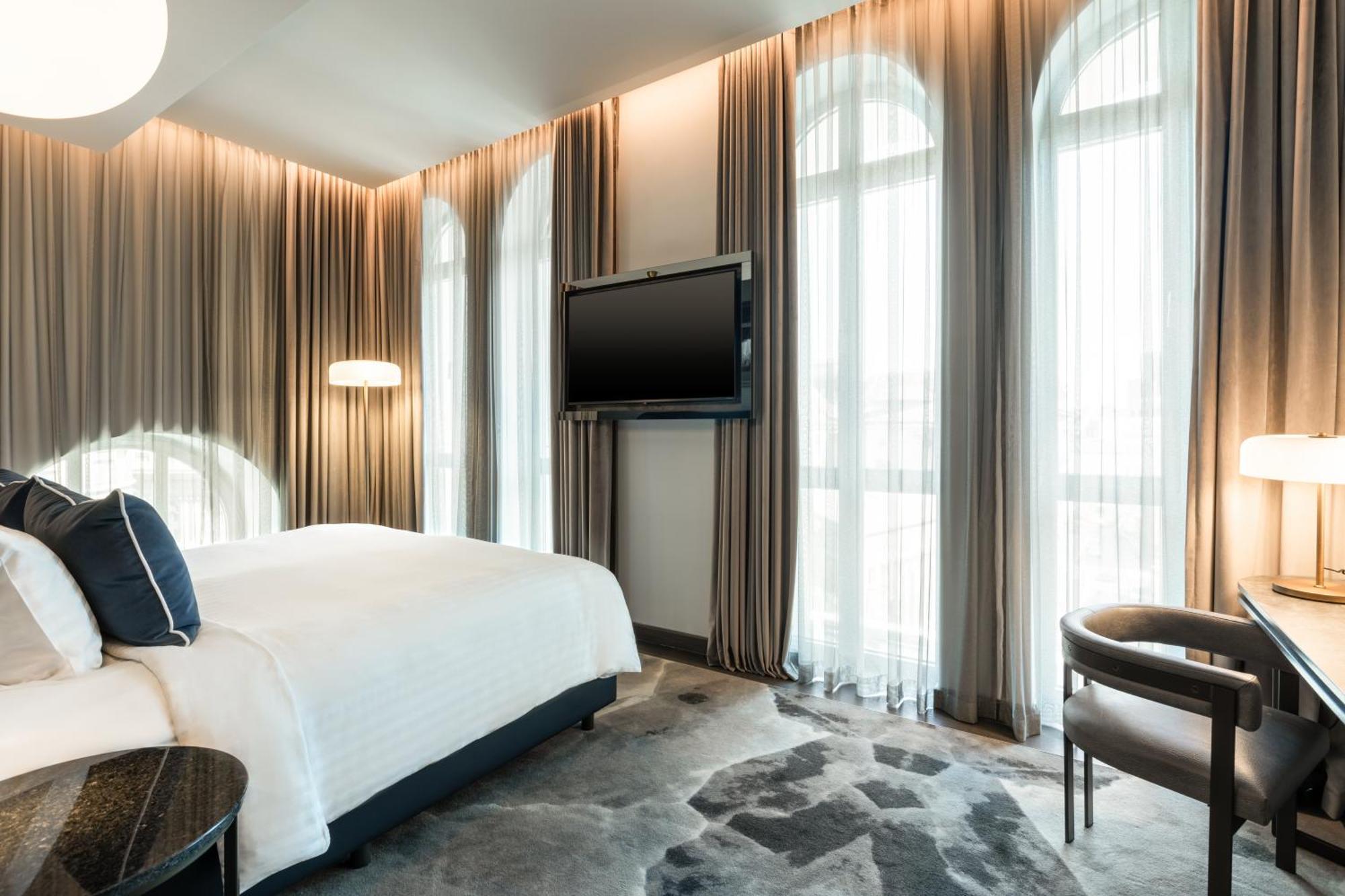 The Marmorosch Bucharest, Autograph Collection Hotel Ngoại thất bức ảnh A bedroom at the hotel