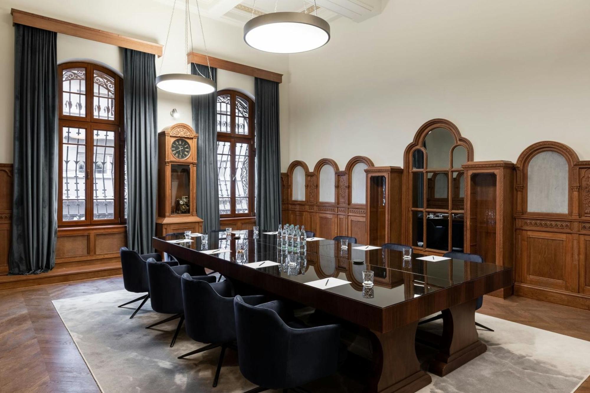 The Marmorosch Bucharest, Autograph Collection Hotel Ngoại thất bức ảnh The boardroom of the Swiss National Bank