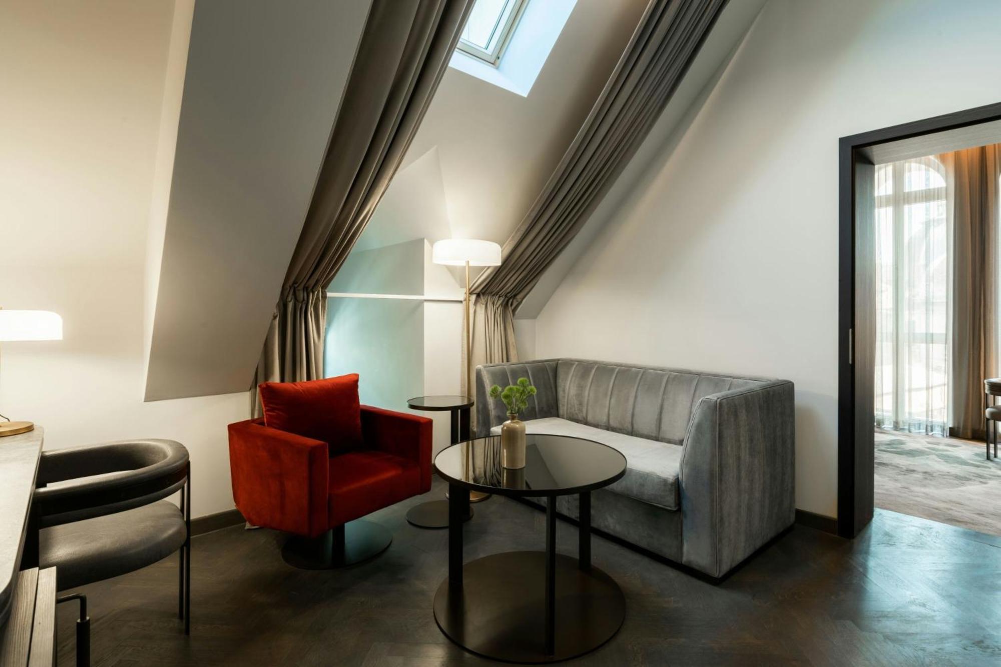 The Marmorosch Bucharest, Autograph Collection Hotel Ngoại thất bức ảnh A suite at the Hotel
